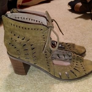 Breckelle gladiator dress sandals, green 7.5